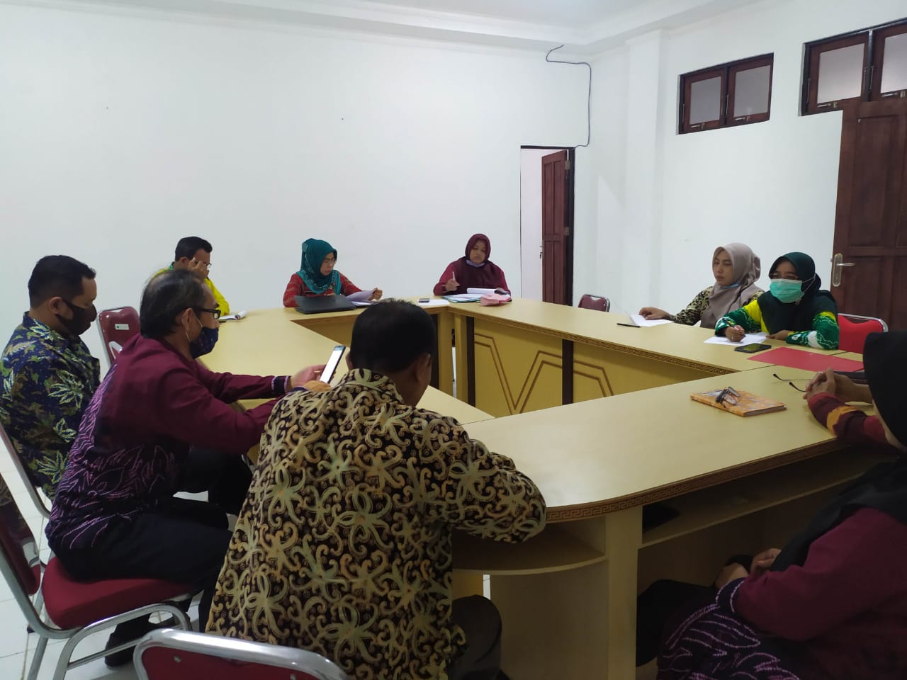 rapat kepanitraan1